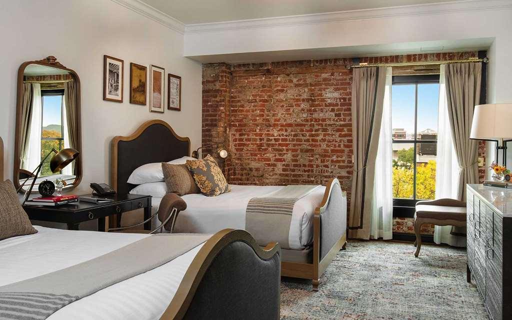 The Charmant Hotel La Crosse Bilik gambar