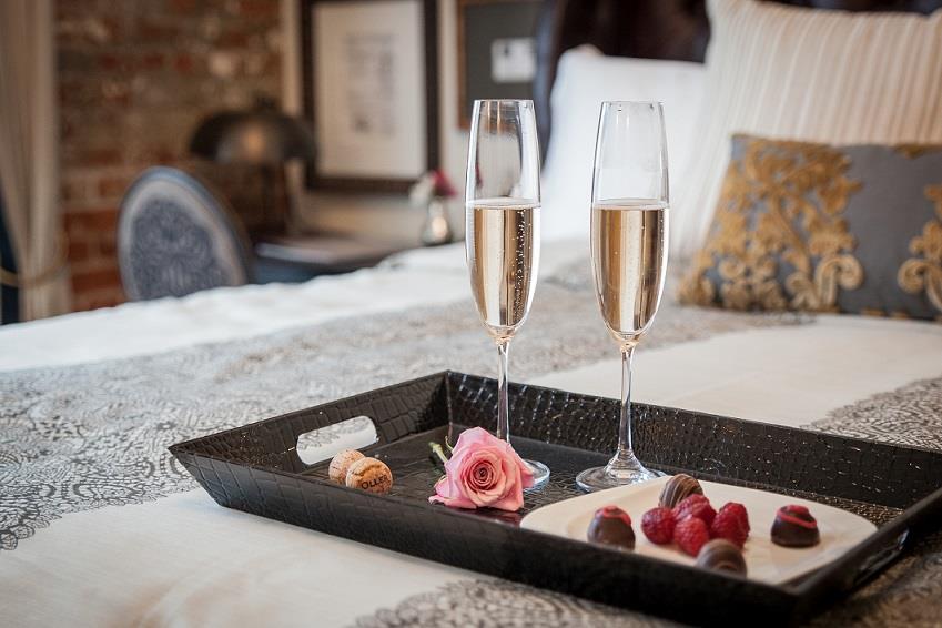 The Charmant Hotel La Crosse Servis gambar